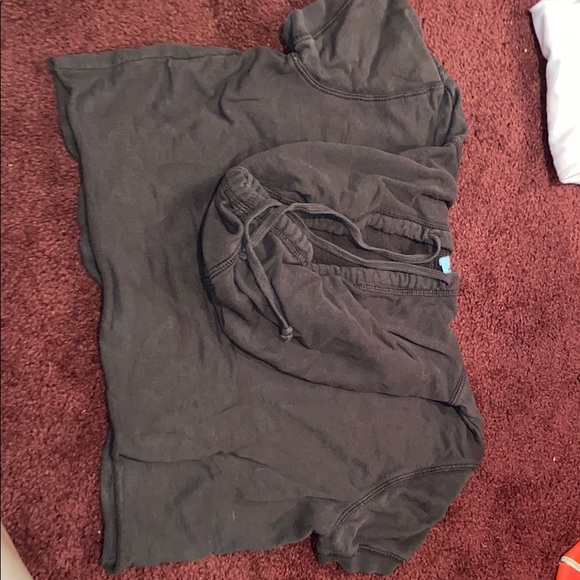 Hooded crop top - Picture 2 of 3